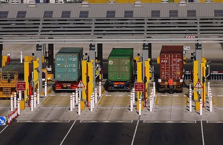 Dutch lorry drivers call for immediate action on problematic UK border ...