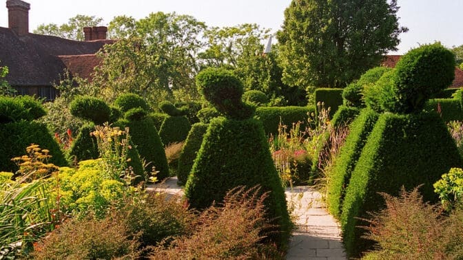 Great Dixter Gardens, Sussex, Great Britain (22 of 23) | Traditional topiary in this English garden