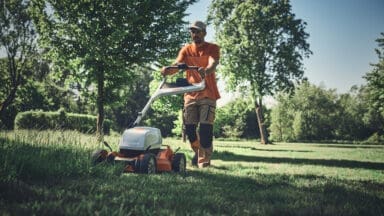 Image of man mowing the lawns with the new Stihl RMA 7 RV II
